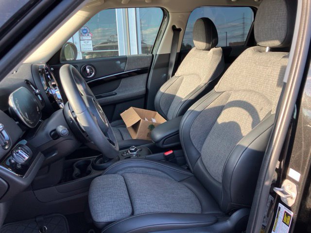 Used 2024 MINI Cooper Countryman S w/ Premium Package FWD image 2