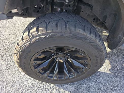 Used 2019 Ford F150 Raptor w/ Equipment Group 802A Luxury image 10