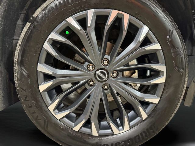 Used 2023 Nissan Rogue Platinum w/ Platinum Premium Package AWD/4WD image 32