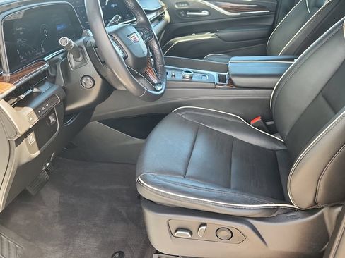 Used 2023 Cadillac Escalade ESV Premium Luxury AWD/4WD image 7