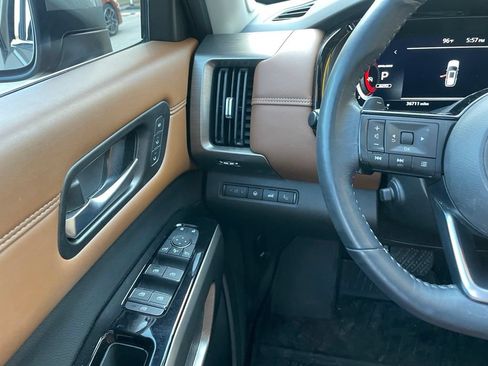 Certified 2024 Nissan Pathfinder Platinum w/ Cargo Package AWD/4WD image 13