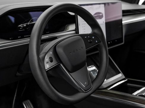 Used 2023 Tesla Model X AWD/4WD image 15