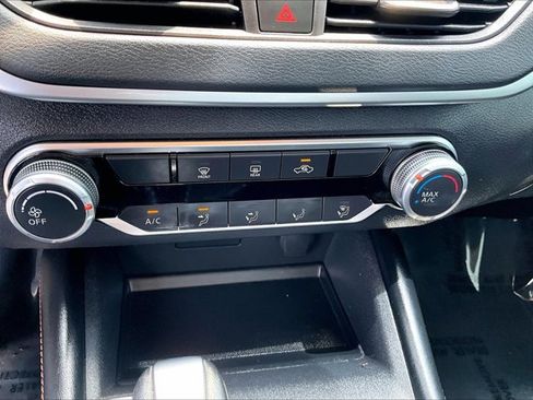 Used 2022 Nissan Altima 2.5 SR FWD image 23