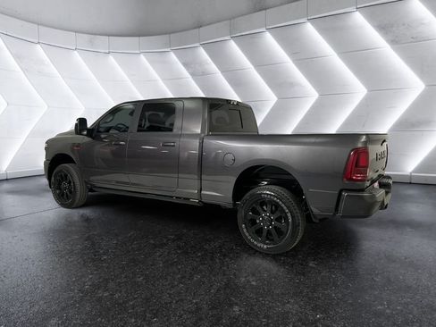 Used 2025 RAM 2500 Laramie AWD/4WD image 6