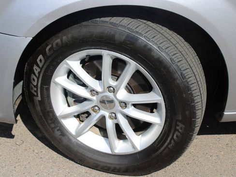 Used 2016 Dodge Grand Caravan SXT FWD image 18