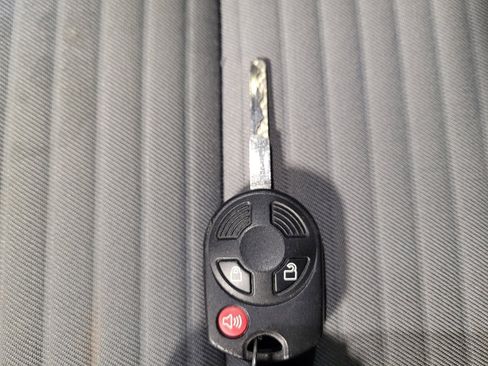 Used 2018 Ford Escape SE w/ SE Sport Appearance Package AWD/4WD image 32