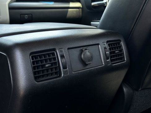 Used 2015 Toyota Tundra Platinum AWD/4WD image 27