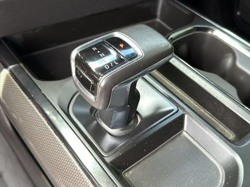 Used 2022 Chevrolet Silverado 1500 ZR2 w/ Technology Package AWD/4WD image 17