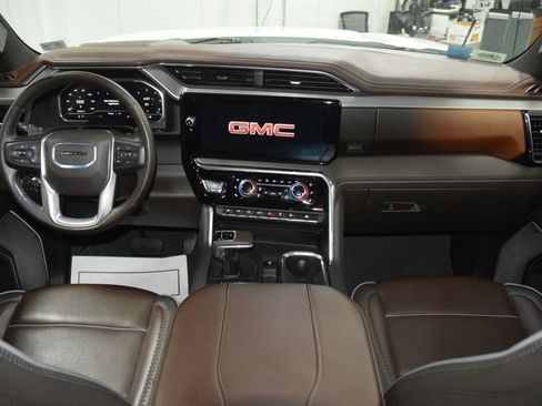 Used 2024 GMC Sierra 1500 Denali w/ Denali Reserve Package AWD/4WD image 32