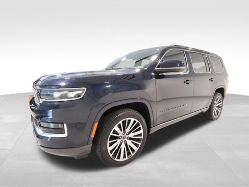 Used 2022 Jeep Grand Wagoneer Series III AWD/4WD image 8
