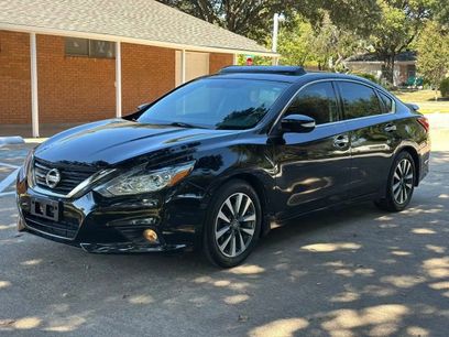 Used 2017 Nissan Altima 2.5 SV w/ Convenience Package