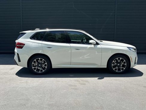 Used 2025 BMW X3 xDrive30i AWD/4WD image 6