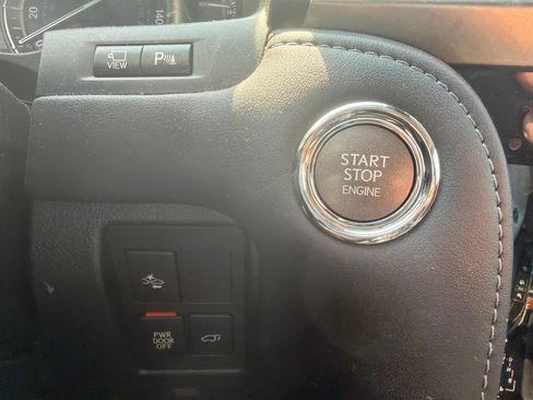 Used 2017 Lexus LX 570 4WD image 21