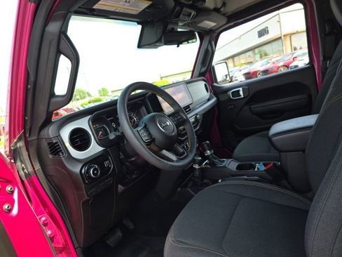 Used 2024 Jeep Wrangler Unlimited Sport AWD/4WD image 16