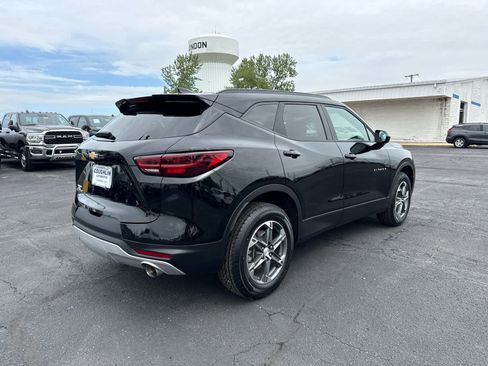 Certified 2025 Chevrolet Blazer LT w/ Convenience Package FWD image 5