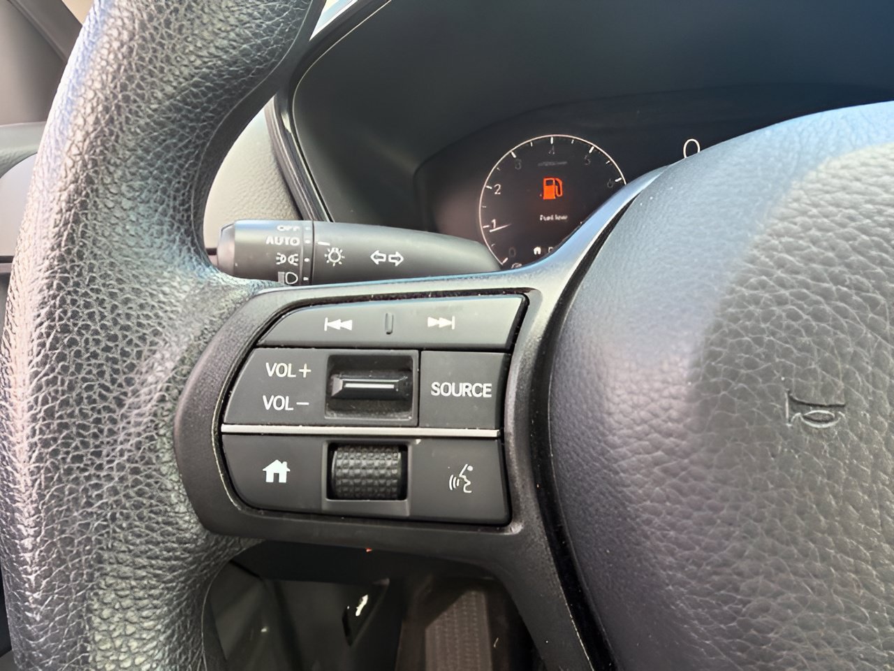 Used 2024 Honda CR-V LX image 18
