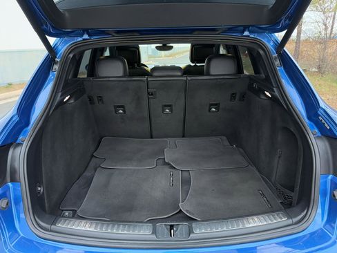 Used 2018 Porsche Macan AWD/4WD image 19