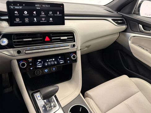 Used 2024 Genesis G70 2.5T image 22