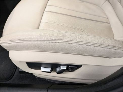 Used 2017 BMW 540i xDrive image 14