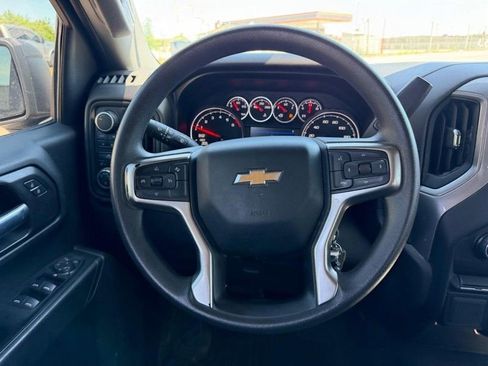Used 2021 Chevrolet Silverado 1500 Custom w/ Safety Confidence Package AWD/4WD image 9