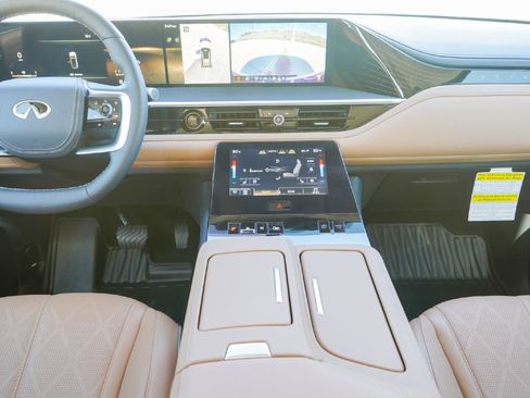 Used 2025 INFINITI QX80 Sensory image 19