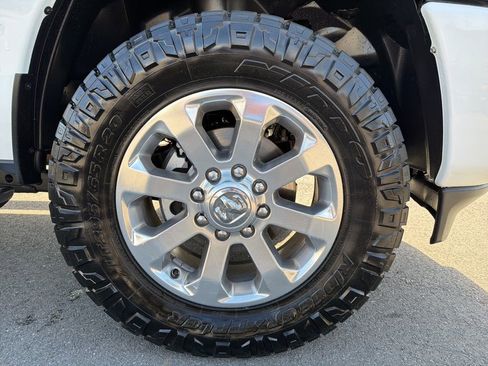 Used 2023 RAM 2500 Laramie AWD/4WD image 11