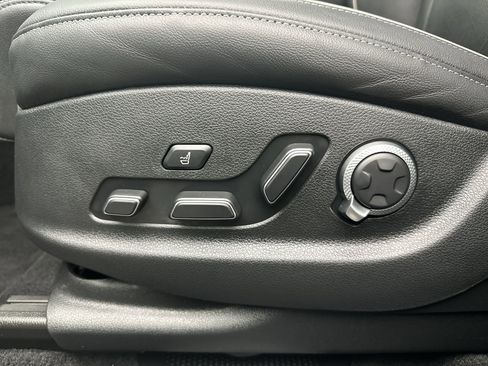 Certified 2026 Genesis GV80 3.5T Advanced AWD/4WD image 12