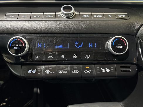 Used 2023 Hyundai Elantra Limited image 20