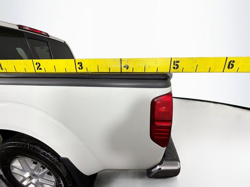 Used 2017 Nissan Frontier SV image 30