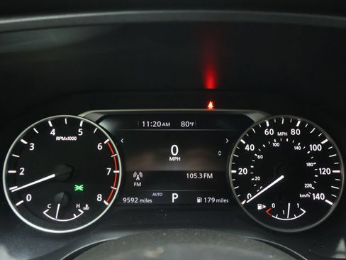 Used 2024 Nissan Rogue SV AWD/4WD image 21
