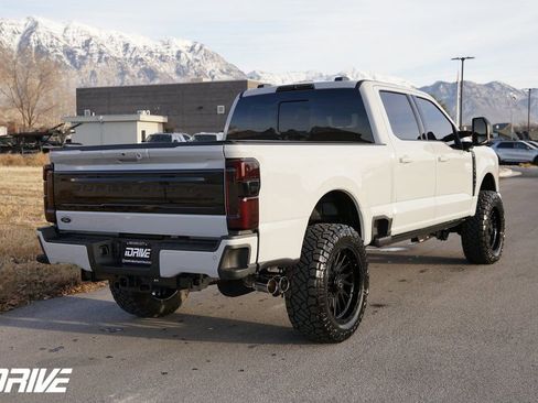 Used 2026 Ford F350 Platinum AWD/4WD image 11