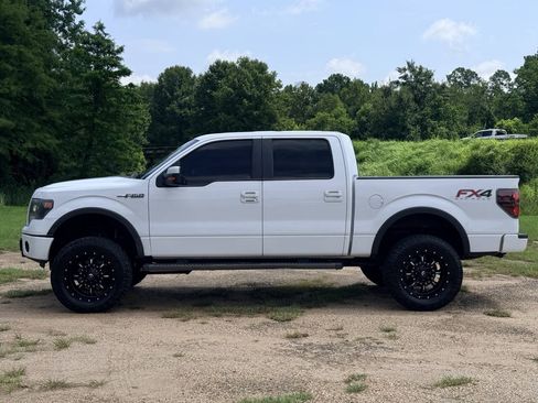 Used 2014 Ford F150 FX4 w/ Equipment Group 402A Luxury AWD/4WD image 2