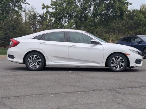 Used 2016 Honda Civic EX image 4