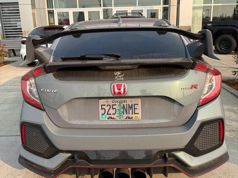 Used 2019 Honda Civic Type R image 4