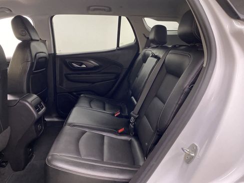Used 2023 GMC Terrain SLT image 17