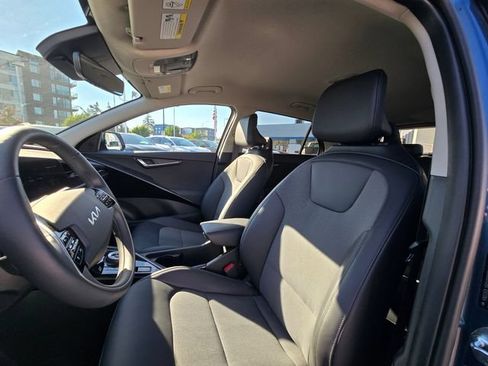 Certified 2024 Kia Niro Wind w/ Wind Preserve Package FWD image 23