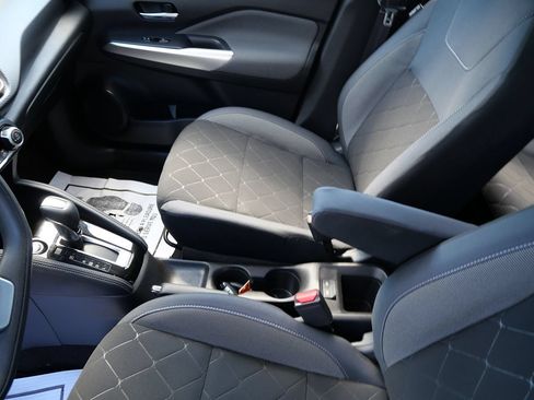 Used 2019 Nissan Kicks SV FWD image 14