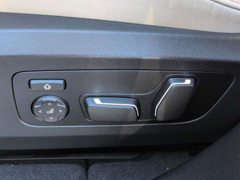 Used 2026 BMW X3 xDrive30i w/ Convenience Package AWD/4WD image 18