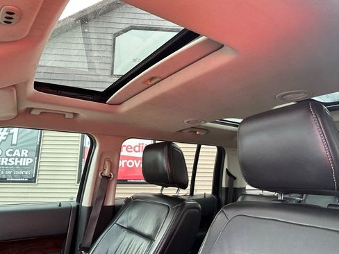 Used 2009 Ford Flex SEL FWD image 19