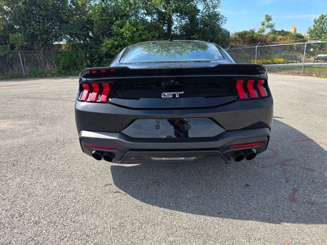 Used 2024 Ford Mustang GT Premium RWD image 5