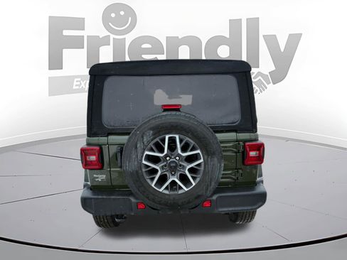 Used 2024 Jeep Wrangler Sahara image 6