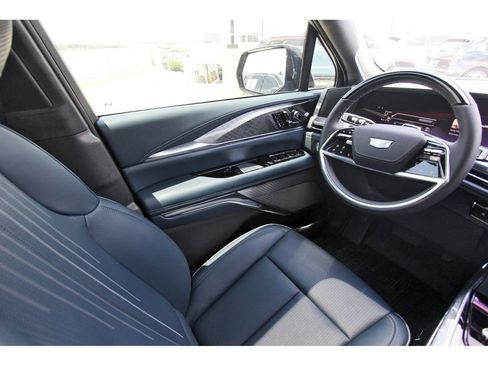 New 2026 Cadillac Escalade IQ Sport 2 w/ LPO, ONYX Package image 8