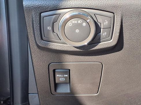 Used 2021 Ford Expedition XLT image 10