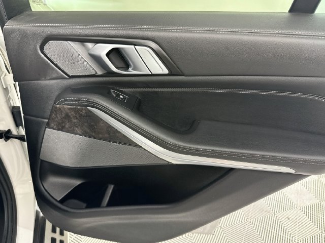 Used 2024 BMW X5 sDrive40i RWD image 24