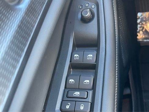 New 2025 Jeep Grand Cherokee Altitude image 18