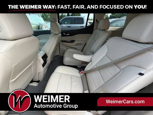 Used 2023 GMC Acadia Denali AWD/4WD image 12