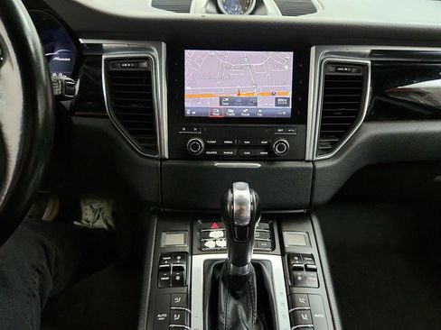 Used 2017 Porsche Macan AWD/4WD image 21