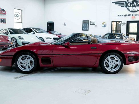 Used 1989 Chevrolet Corvette Convertible RWD image 5