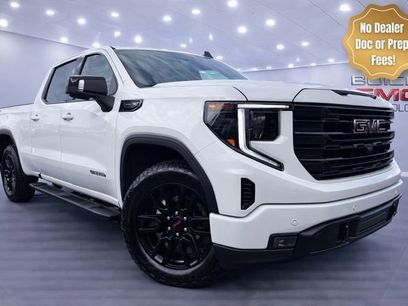 Used 2025 GMC Sierra 1500 Elevation w/ Elevation Premium Package