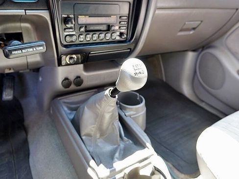 Used 2003 Toyota Tacoma 2WD Regular Cab image 24